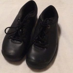 Keen women’s work shoe size 8